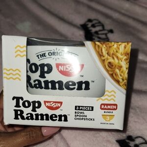 Nissin Top Ramen NIB Bowl Set - White